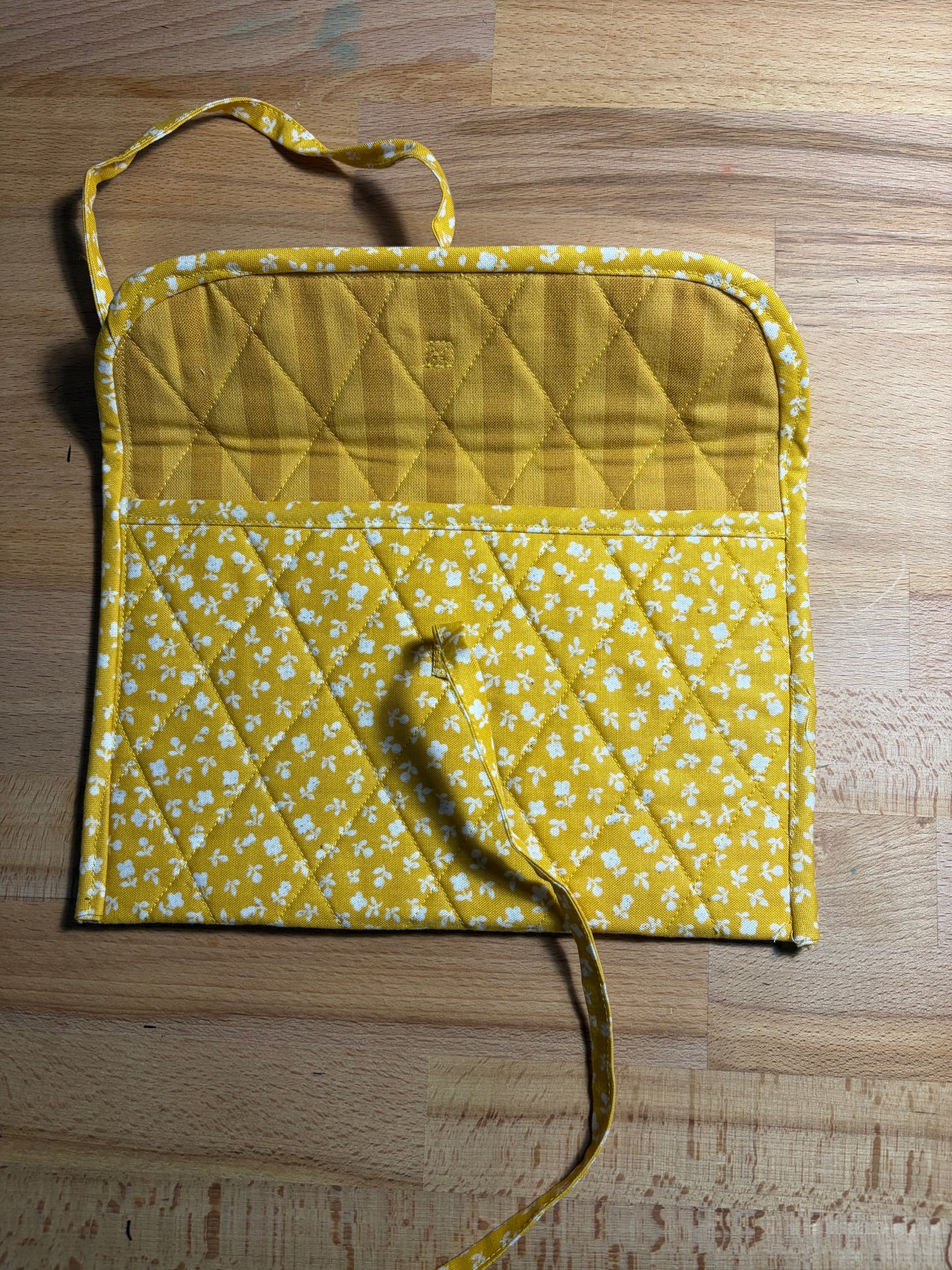 Golden Rod Floral Kindle Sleeve