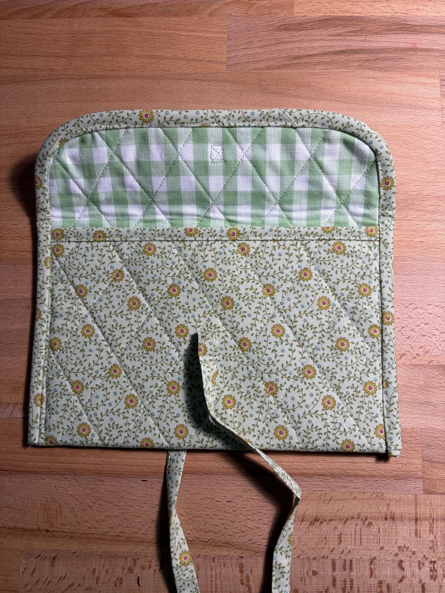 Green Daisy Print Kindle Sleeve