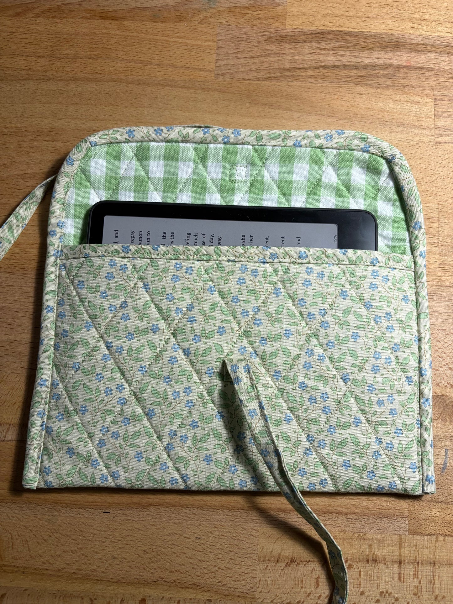 Blue Ditsy Floral Print Kindle Sleeve