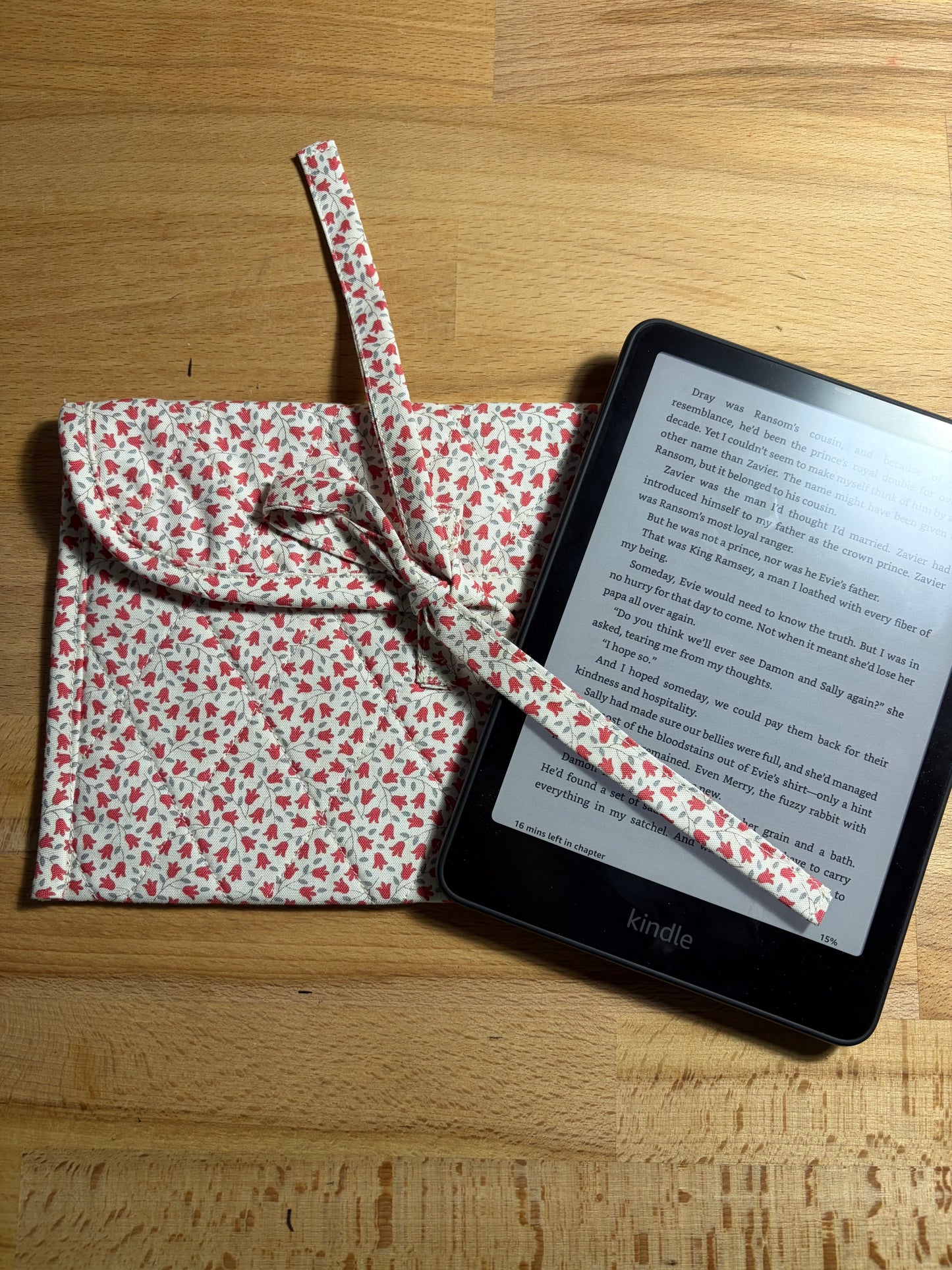 Tulip Floral Print Kindle Sleeve